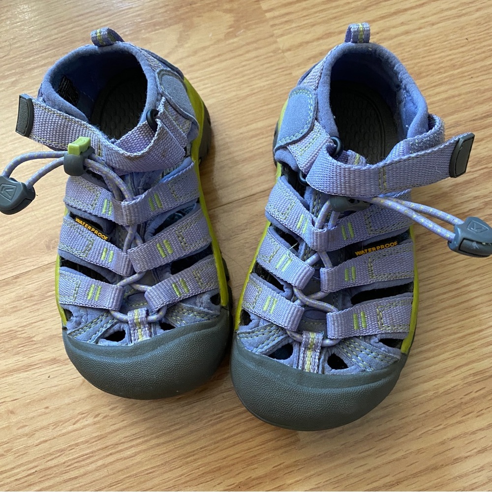 Keen Little Kids’ Newport H2 Sandals EUC
